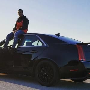 Meet your Posher, Levi